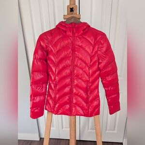Women's High-Vis, Water Resistant, Lightweight Red Puffer Jacket 🍁🚨